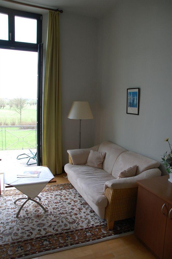 Hotel Gutshaus Redewisch & Restaurant 2*