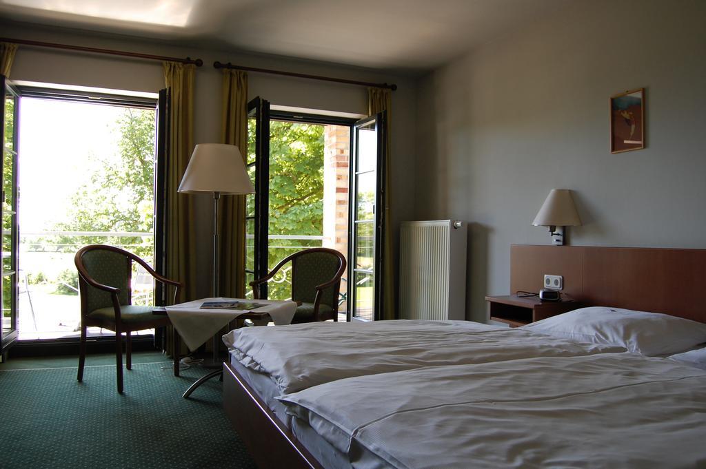 Gutshaus Redewisch & Restaurant Hotel Boltenhagen (Ostseebad)