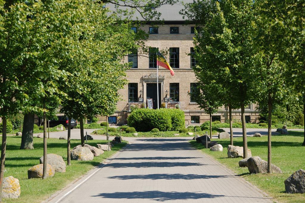 Gutshaus Redewisch & Restaurant 2* Boltenhagen (Ostseebad)